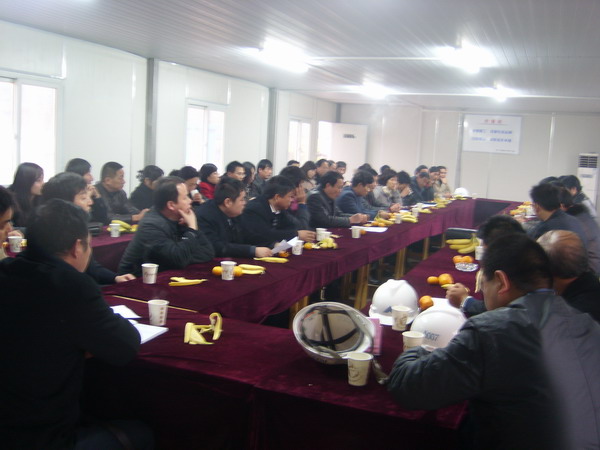 南京棲霞區(qū)馬群街道辦到我公司進(jìn)行了考察，開展了有關(guān)科學(xué)發(fā)展觀的研討會